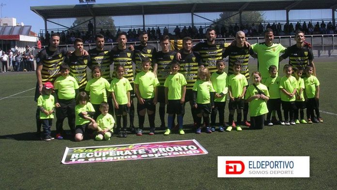 Bonito gesto del Atlético Tacoronte .