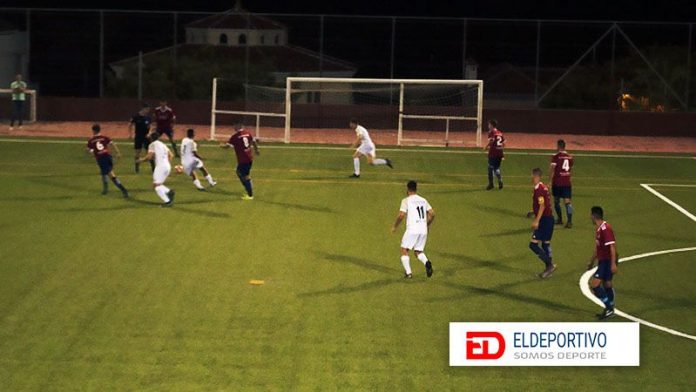 Águilas e Icodense ofrecen espectáculo y goles en Adeje.
