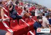 Imagen donde se ve las medidas de seguridad que ha tomado el público en las gradas.