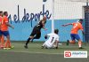 Momento en el que el balón entra en la portería de Los Llanos...
