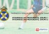 Escudo de la federación y un jugador dando a un balón.