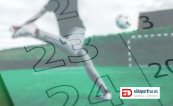 Calendario sobre campo de fútbol.