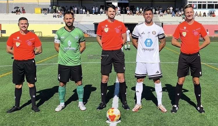 El Arucas se lleva por la mínima un partido trabado ante el Atlético Paso