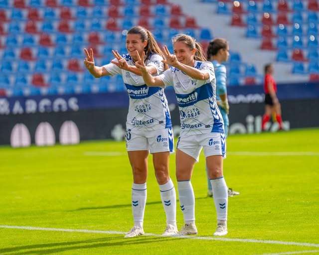 El CD Tenerife Femenino «conquista» el Ciutat de València