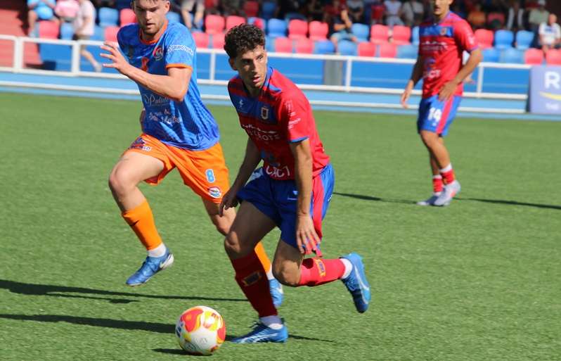 El Lanzarote refuerza su liderato ganando a la épica