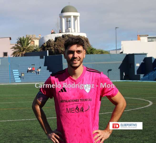Omar, autor del gol del Buzanada.
