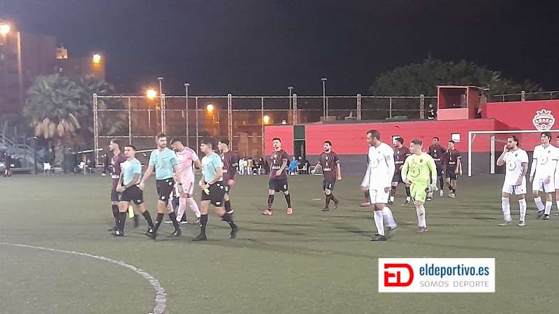 El Añaza golea y consolida el liderato