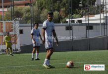 El Arucas logra un triunfo clave en su lucha por eludir el descenso