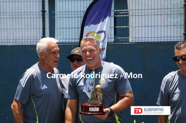 Rissi, máximo goleador y MVP del torneo